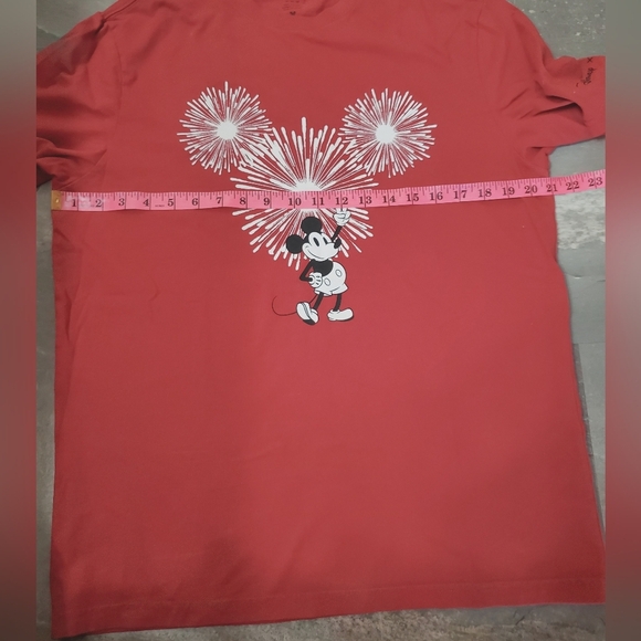 American Eagle X Disney. Red T-Shirt with Mickey Mouse Fireworks Design. M. - Picture 2 of 8